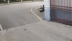 打不到车担心迟到，云南一女子开车去考科目一！交警扶额苦笑