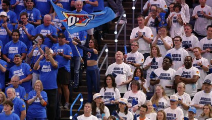 NBA奇迹！雷霆2年从鱼腩到总决赛，前首发求放过：那张照片能删了吗？