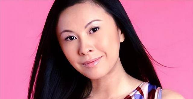 从洗碗工到卡拉OK皇后，却因投资失败沦为穷光蛋，如今老到无人识