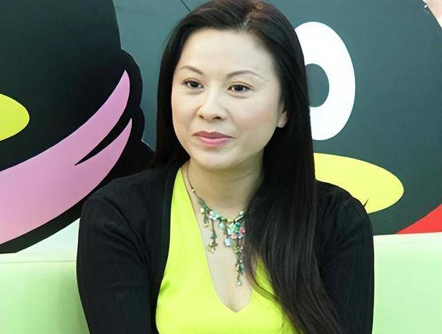 从洗碗工到卡拉OK皇后，却因投资失败沦为穷光蛋，如今老到无人识