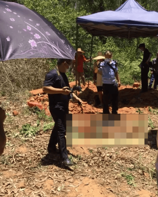 男子砍死朋友后“变身”鱼贩潜逃27年，被害人家属：凶手已被执行死刑
