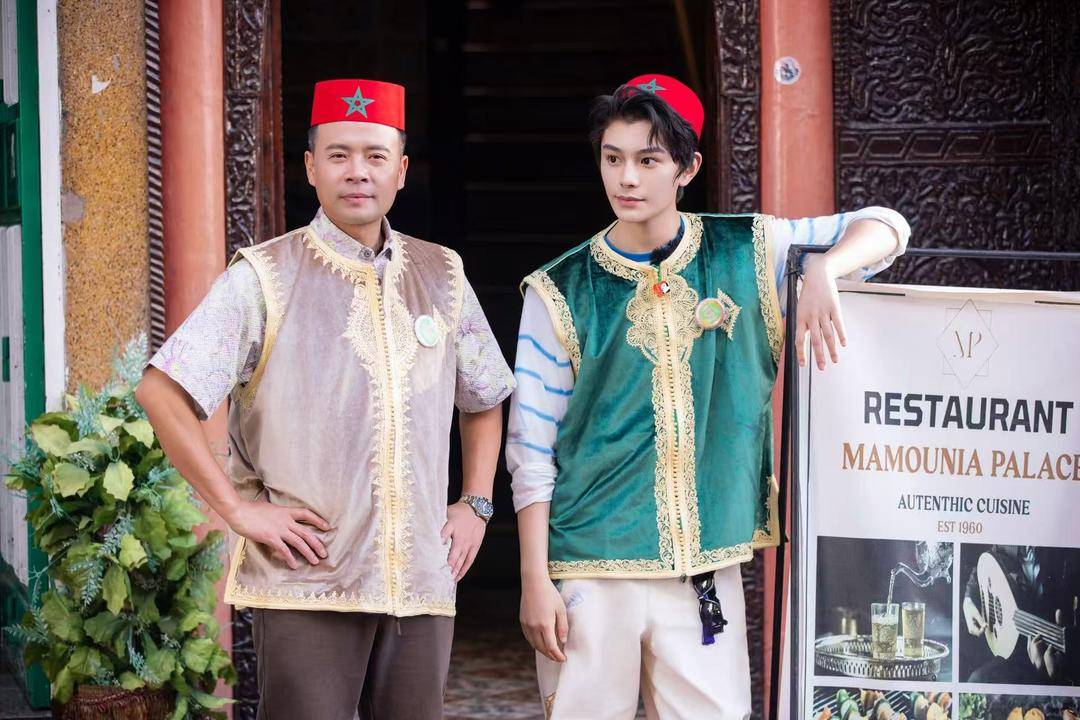 考博失利的黄晓明去非洲创业了！新一季《中餐厅9》今晚热辣开勺