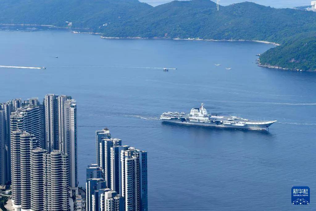 凭什么每次都让香港群众先看航母？香港：世界各国的航母我都见过