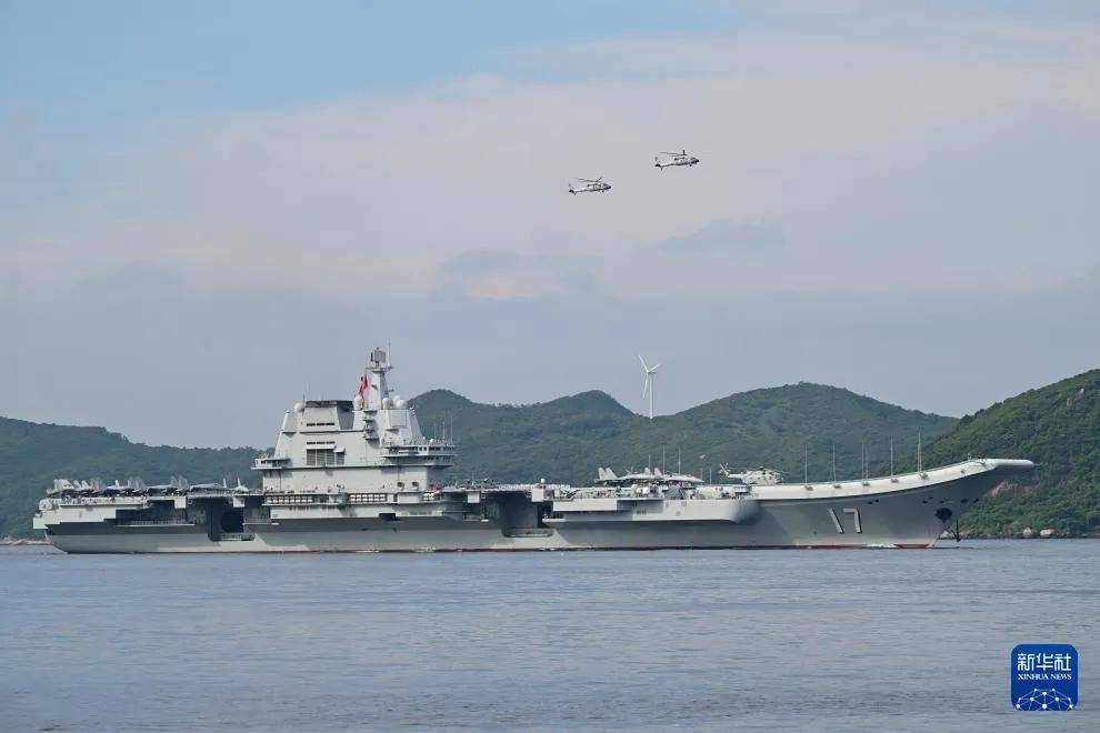 凭什么每次都让香港群众先看航母？香港：世界各国的航母我都见过