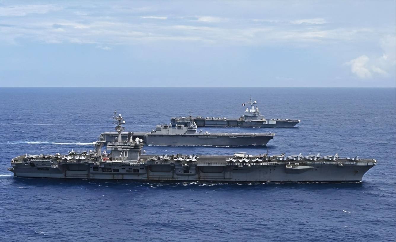 中法海上对峙升级！中国40艘军舰围绕法国航母，法将领称已做好与山东舰对战准备